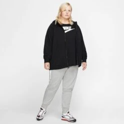Nike Sportswear Sweatjacke Plus Size In Black-white -Damenbekleidung nike sportswear sweatjacke plus size in black white 8