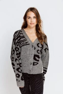 Cardigan KENDARI In Grau -Damenbekleidung zhrill cardigan kendari in grau 2