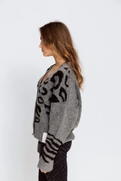 Cardigan KENDARI In Grau -Damenbekleidung zhrill cardigan kendari in grau 4