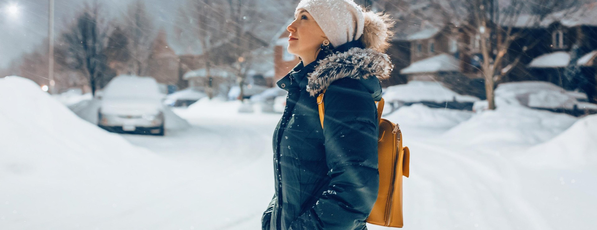 Damenbekleidung -Damenbekleidung fashion 8264038 1920